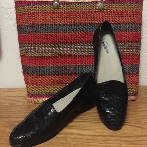 Trotters Woven Leather Flats